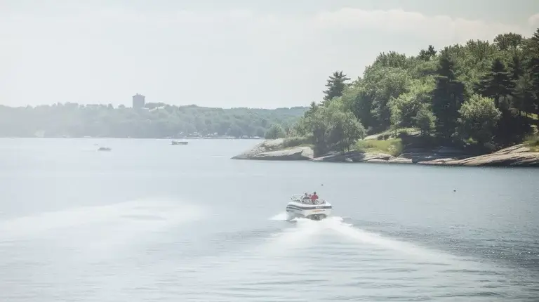 Fritidsbåt i Stockholms skärgård- Köra Vattenskoter På Förarintyg För Fritidsbåt